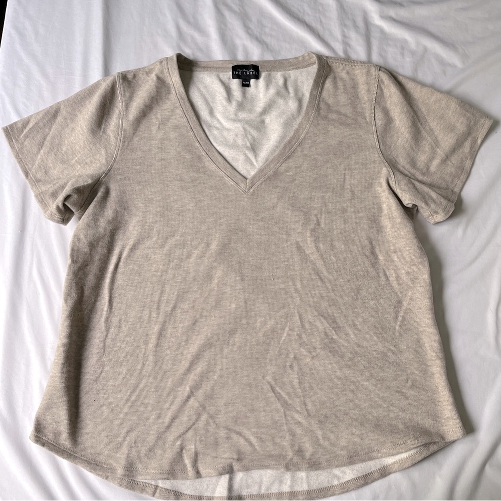 Beige V-Neck Fleece T-Shirt by Angela The Label size XL